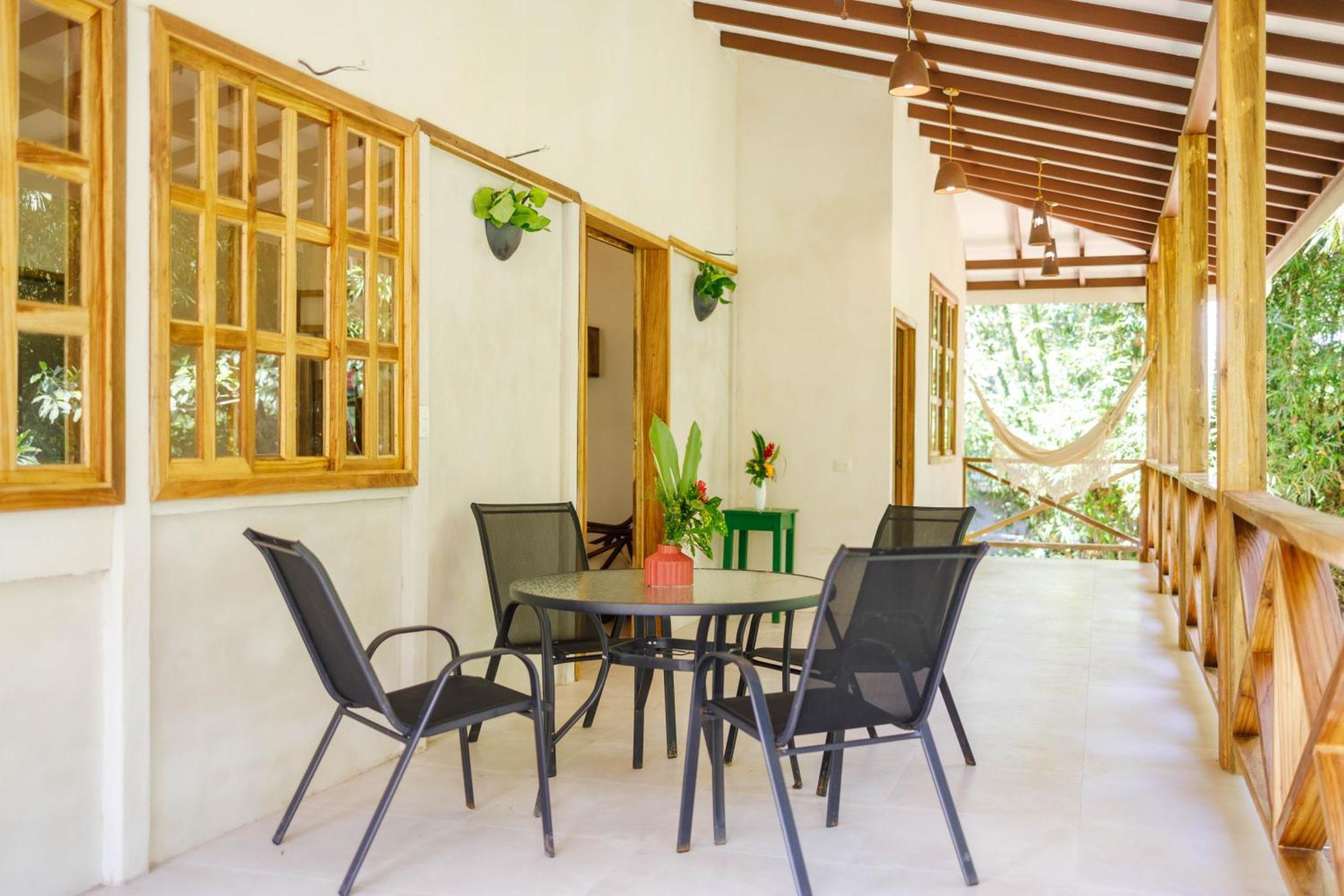 Villa Pina Dorada Dependencia Del Hotel Casa Merlin Puerto Viejo de Talamanca المظهر الخارجي الصورة